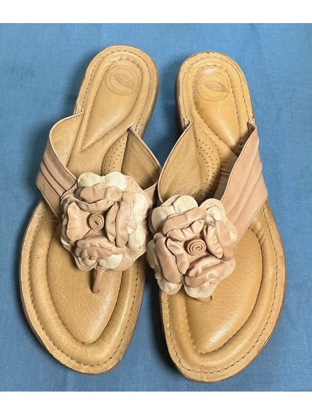 Nurture leather floral sandal flip flops Women's Size 9